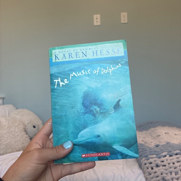 The music of dolphins by Karen Hesse | Book - Picture 5 of 5